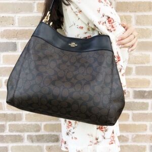 Coach New York LARGE LEXY Brown and Black Shoulder Bag Purse